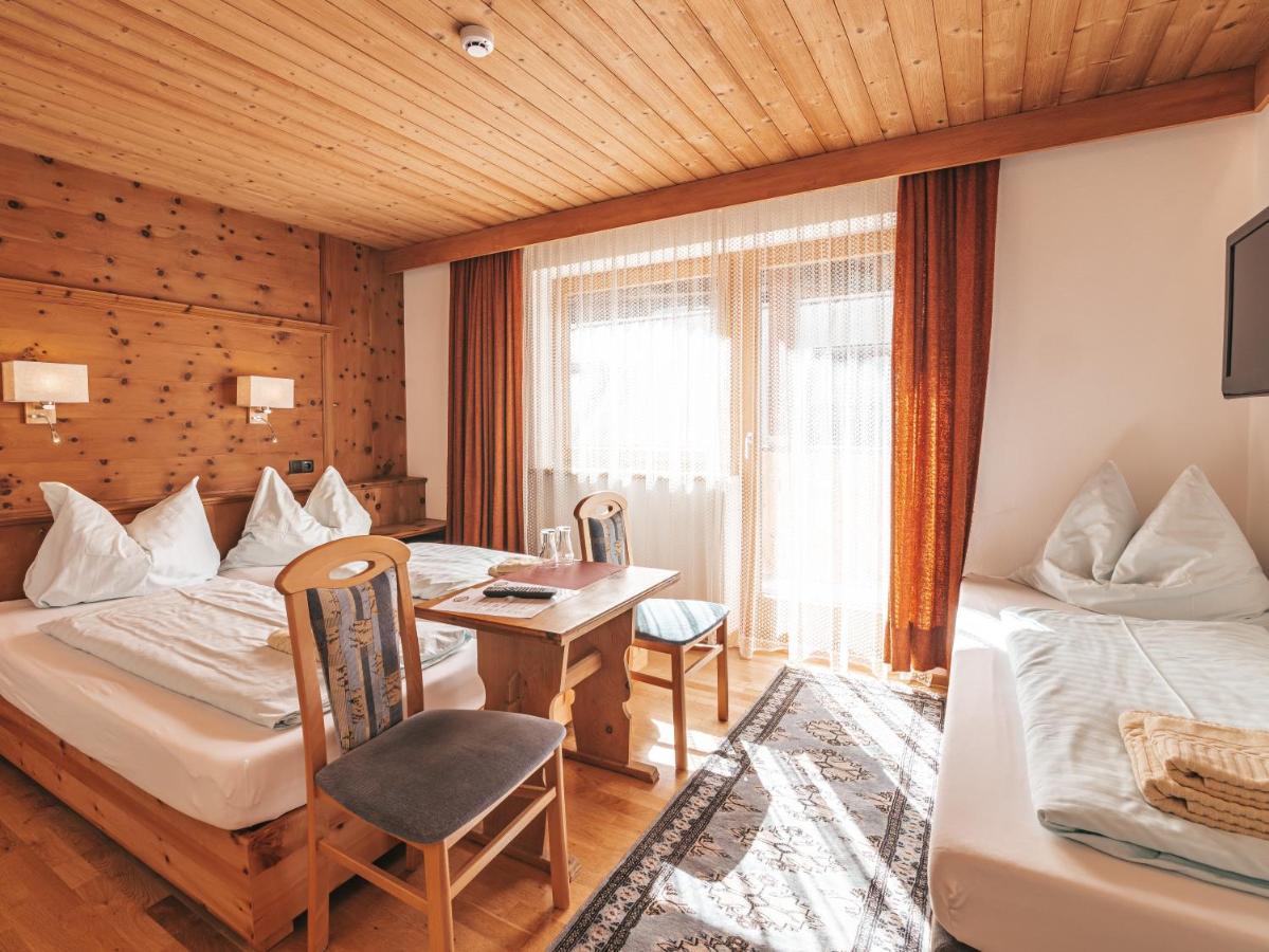Hotel Mitterhof ゲルロス エクステリア 写真