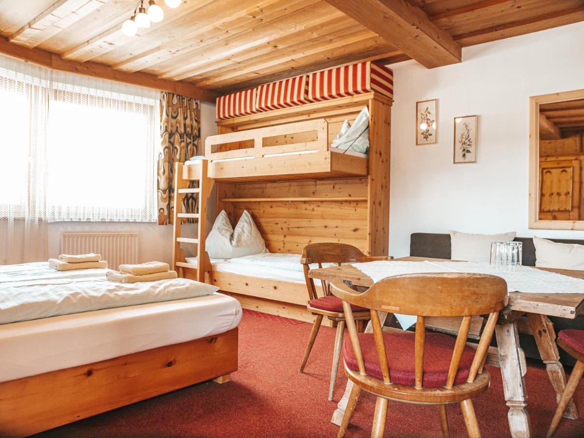 Hotel Mitterhof ゲルロス エクステリア 写真