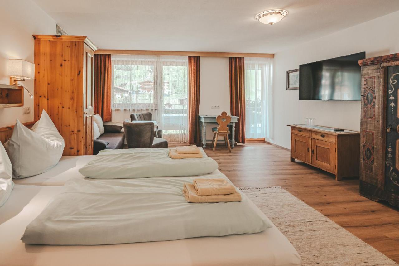 Hotel Mitterhof ゲルロス エクステリア 写真