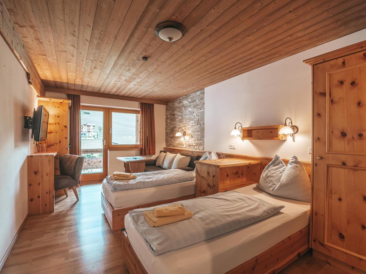 Hotel Mitterhof ゲルロス エクステリア 写真