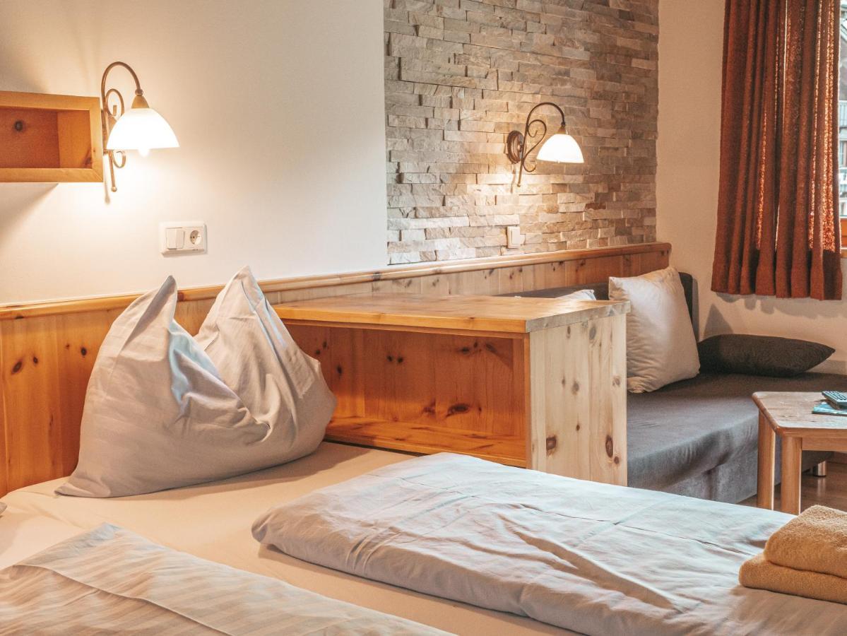 Hotel Mitterhof ゲルロス エクステリア 写真