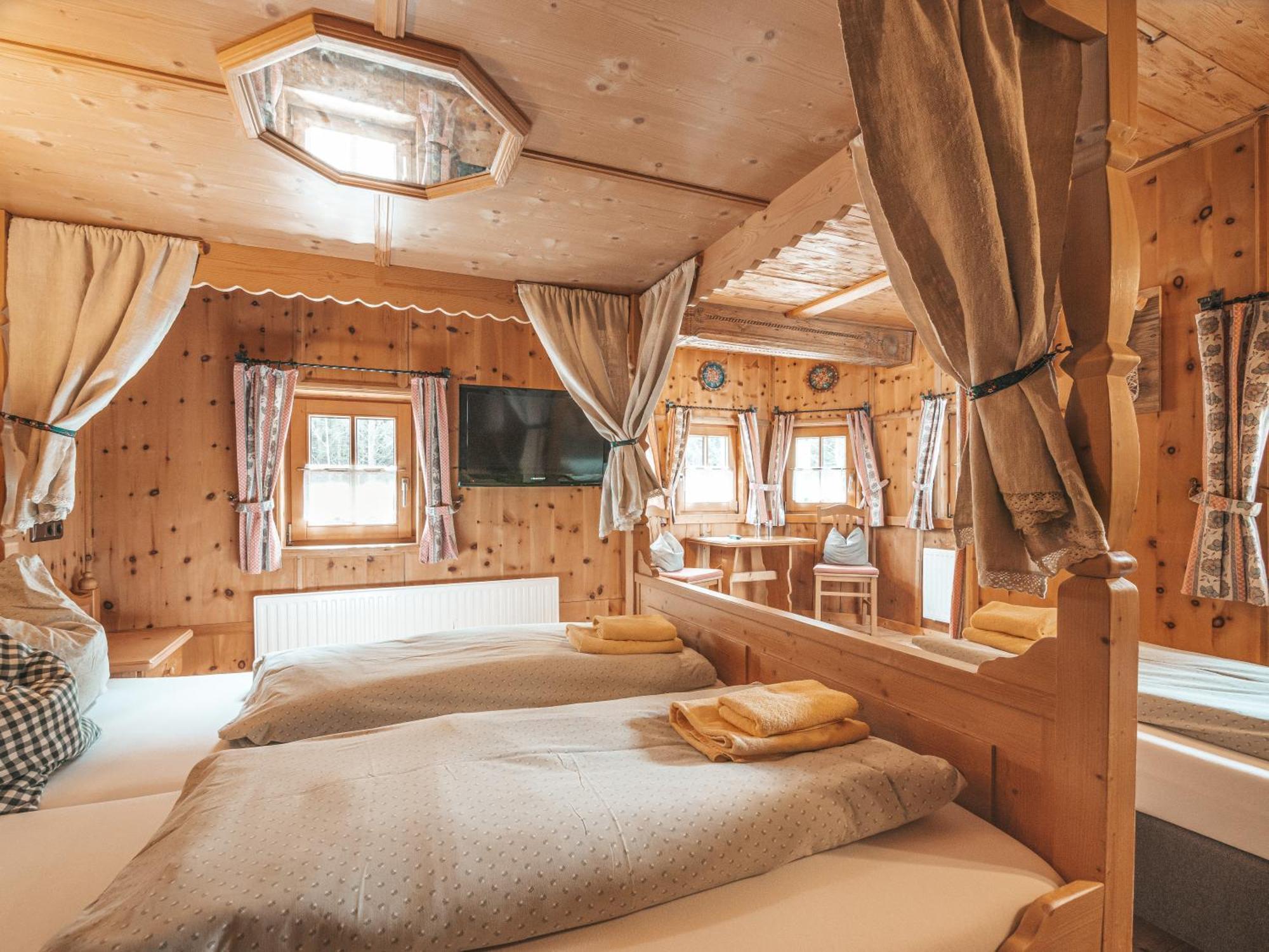 Hotel Mitterhof ゲルロス エクステリア 写真